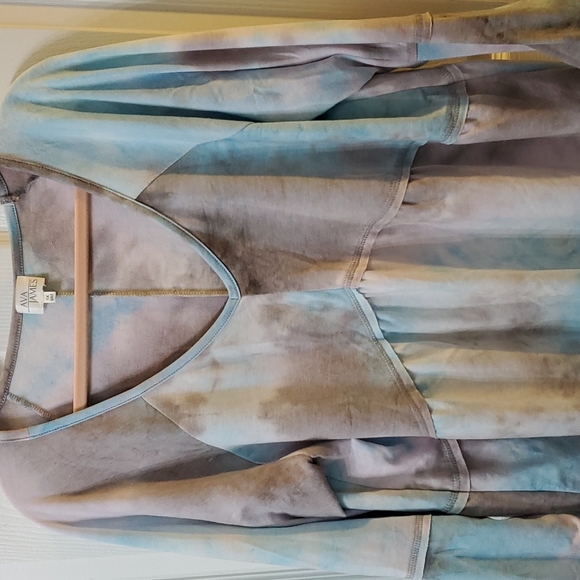 Ava and James plus Sweater - Picture 2 of 5